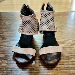 Tan leather heeled sandals size 9